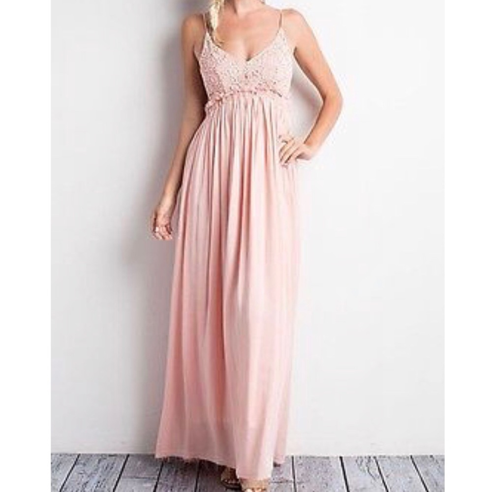 Wishlist Backless Maxi Dress : Peachy